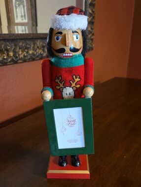 Holiday Nutcracker With Photo Frame